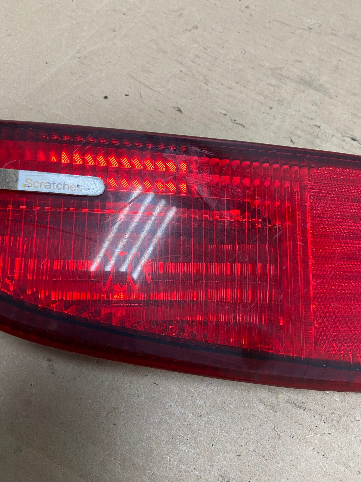 1998-2002 Lincoln Navigator Right Passenger Side Tail Light Inner AH9466 LK3