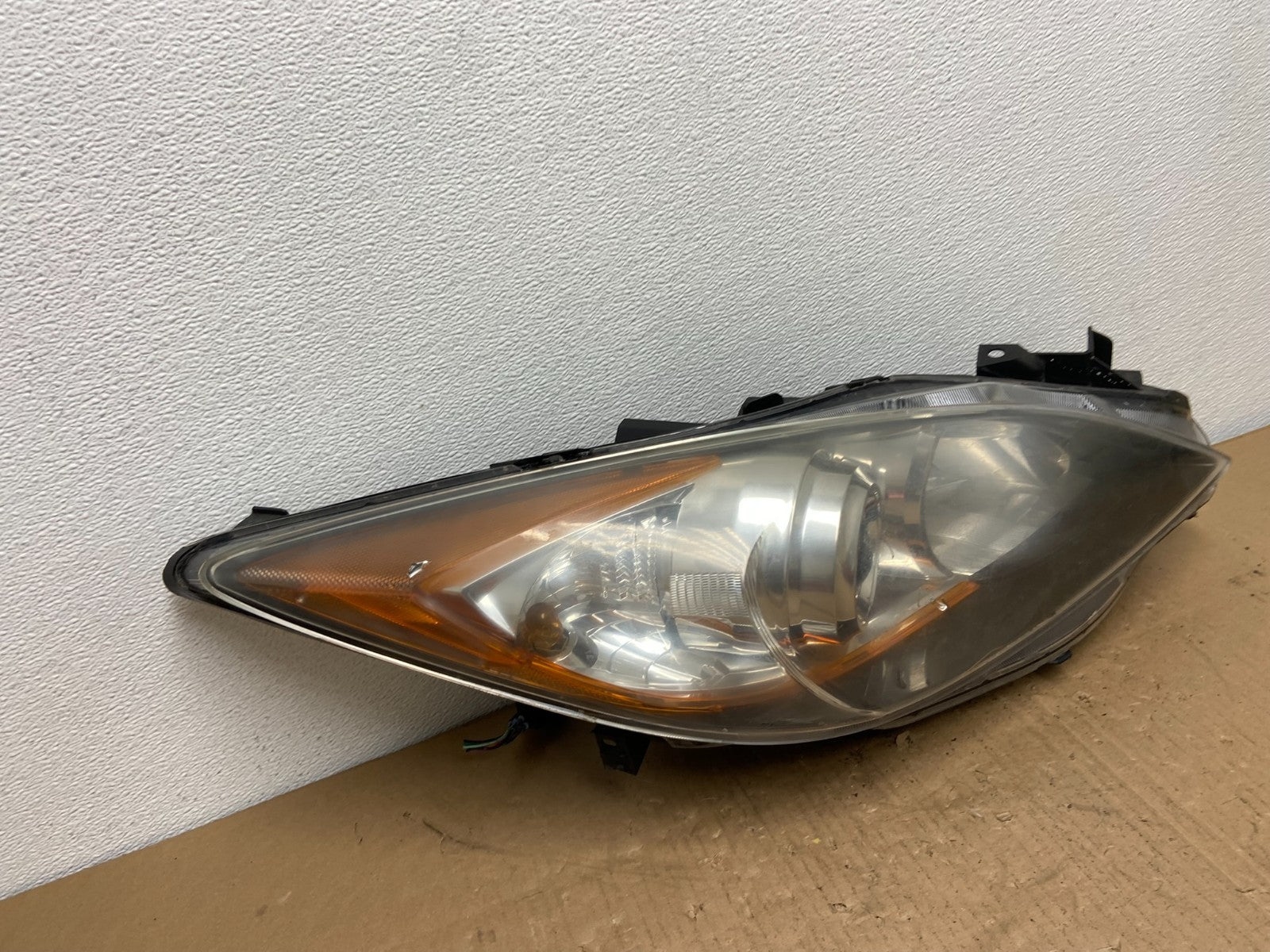 2010 - 2013 Mazda 3 Halogen Right Passenger Rh Side Headlight AB6588 DW2
