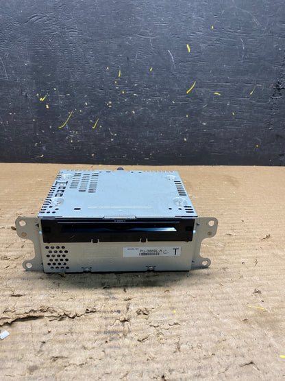2013 to 2014 Ford Explorer Audio Equipment Radio Receiver AM FM CD s6197 DG0
