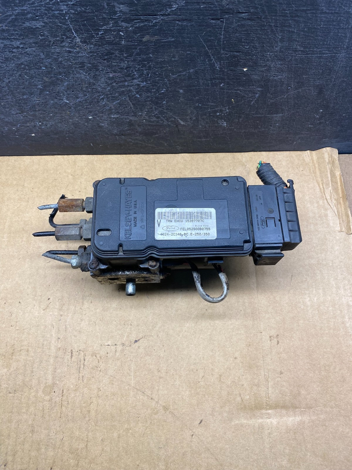2004 2007 Ford E250 E350 Econoline Anti-Lock ABS Antilock Brake Pump AH7216 DW0