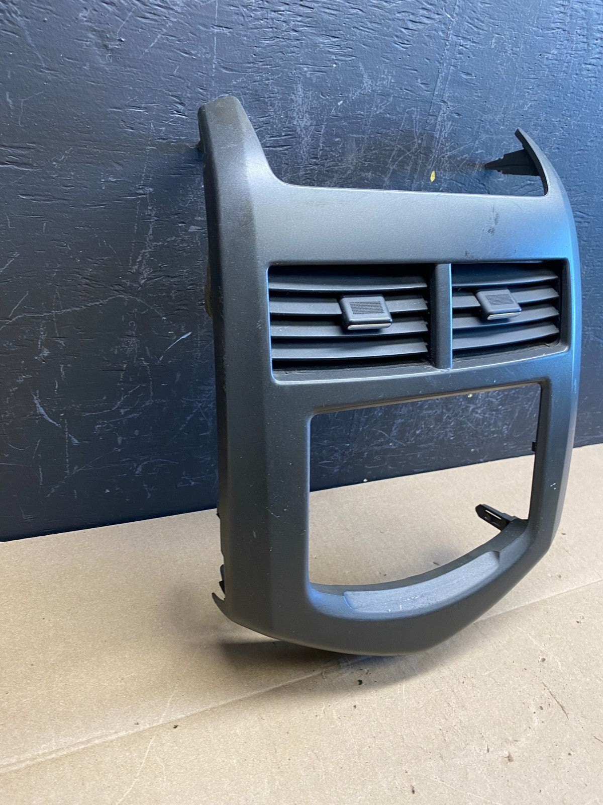 2012-2016 Chevrolet Sonic Center Dash Radio Air Vent Trim Bezel AC6181 DG2
