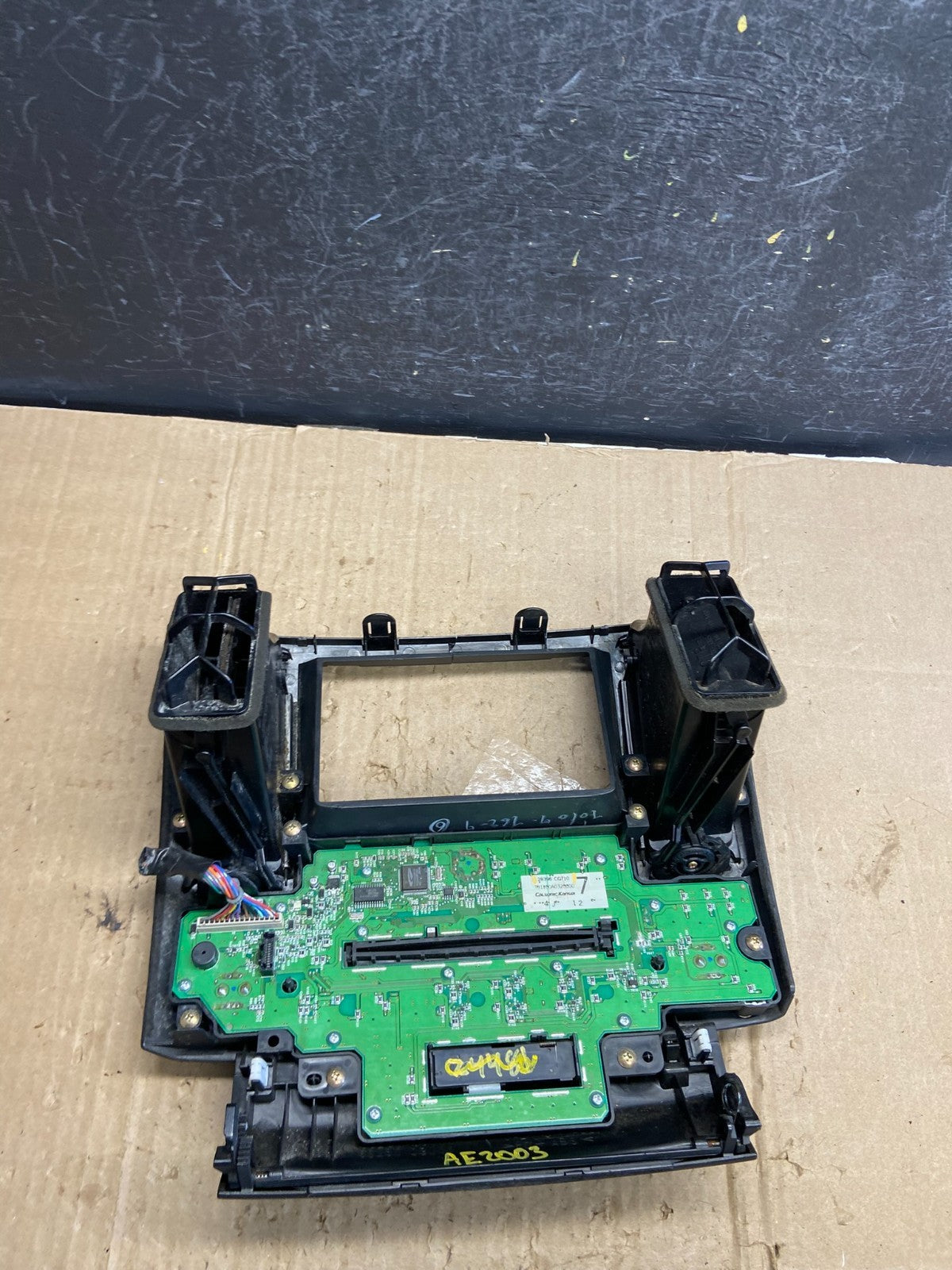 2003 to 2005 Infiniti FX35 Front Radio A/C Heater Switch Control Panel ae2003 DG7