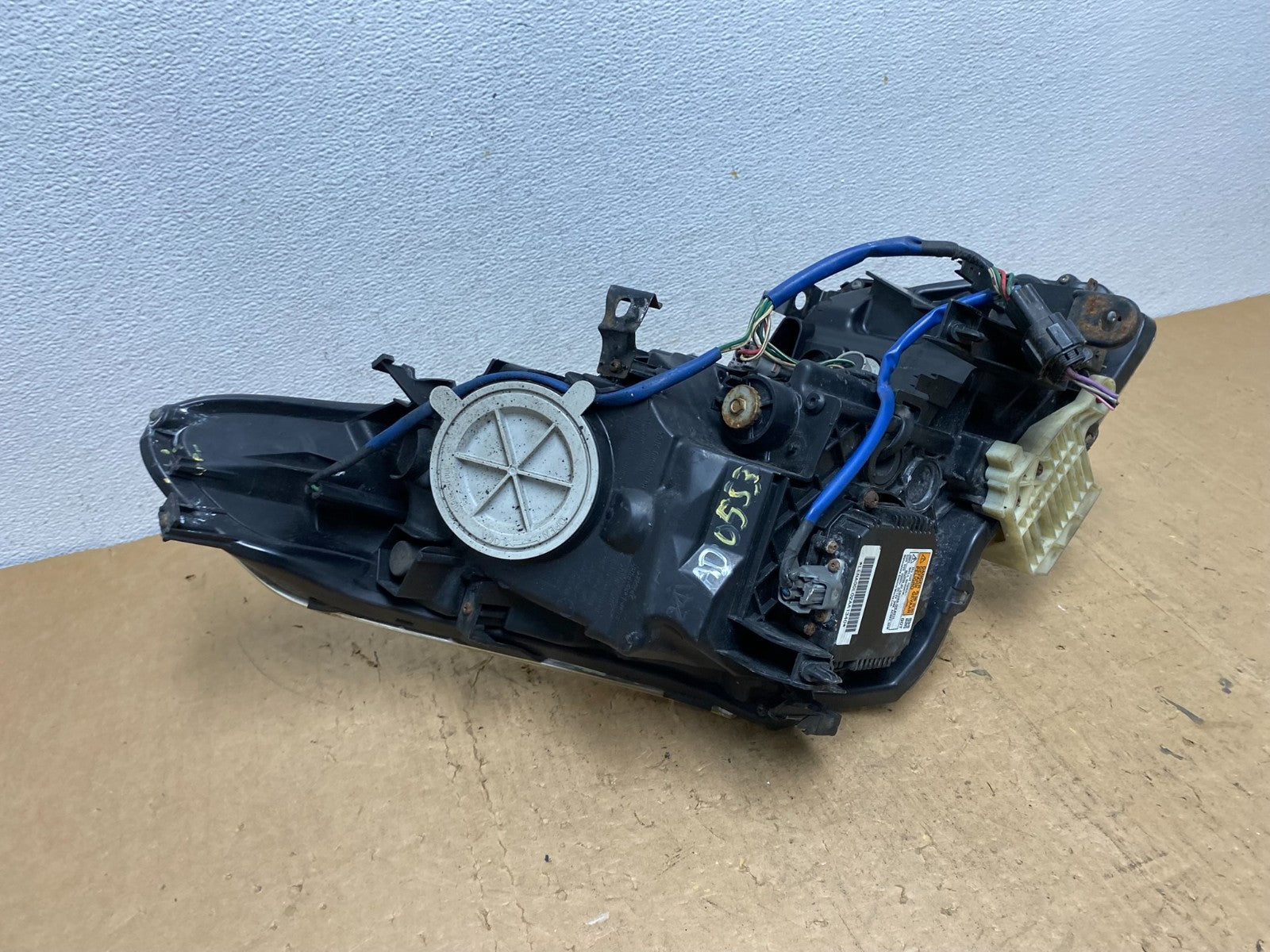 Sedan 4Door 2010 to 2013 Infiniti G37 Left Driver Headlight Xenon AD0553 DW9