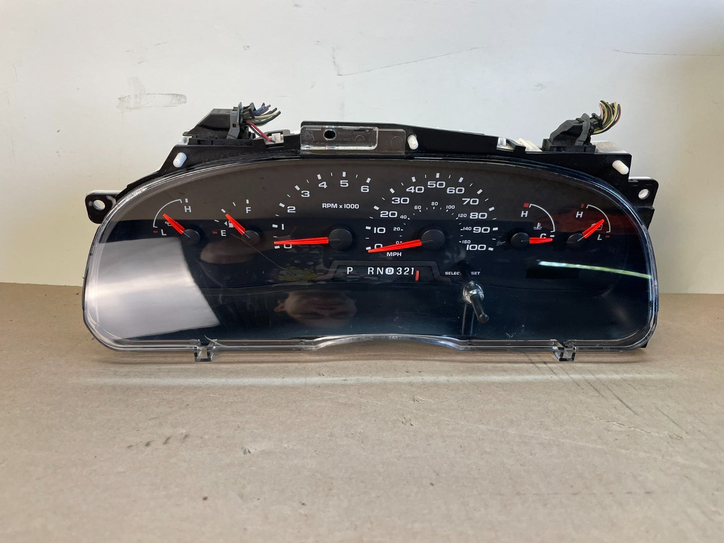 2006 Ford E350 Gauge Speedometer Cluster AG1030 DG0