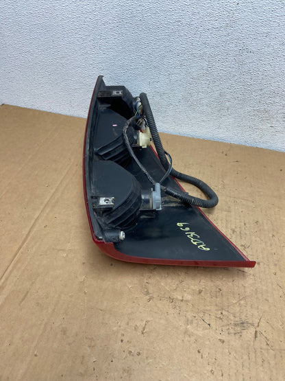 2002 - 2006 Chevrolet Avalanche Right Passenger Rh Side Tail Light AD3169 LK4