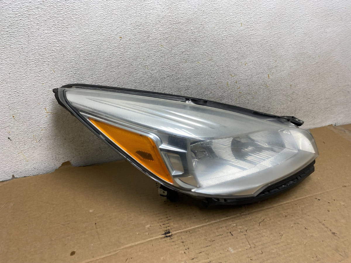 2013 - 2016 Ford Escape Headlight Right Passenger RH Side Halogen AH8075 DW1
