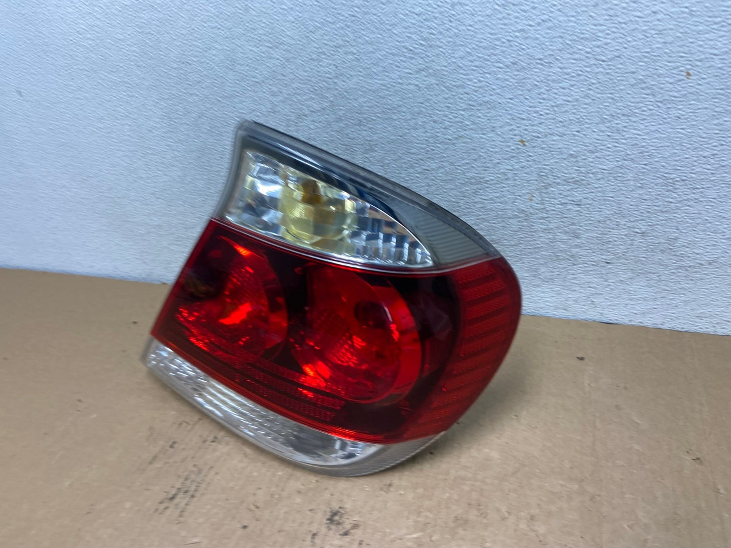 2005 to 2006 Toyota Camry Tail Light Right Passenger Side AG2124 LK1