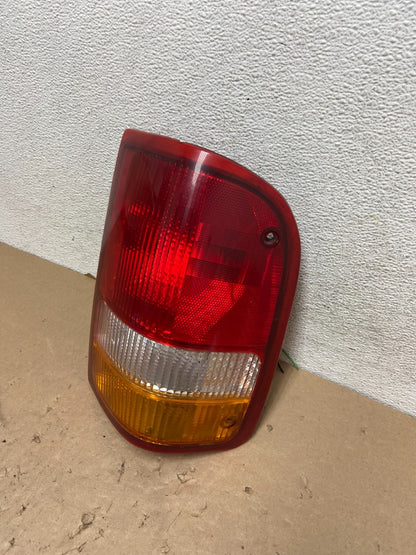 1998 to 1999 Ford Ranger Right Passenger RH Side Tail Light AG43371