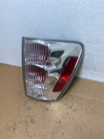 2005 to 2008 Chevrolet Equinox Right Passenger Rh Side Tail Light AD5137 LK1