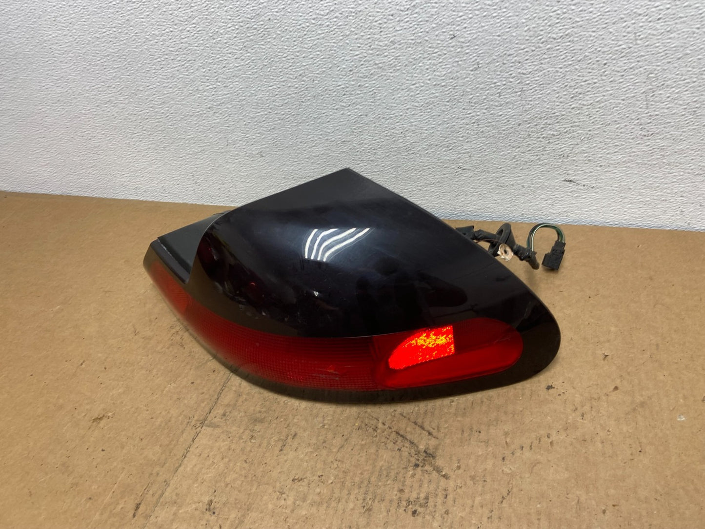 1997 to 2000 Dodge Avenger Right Passenger Rh Side Tail Light AC3214 DG1