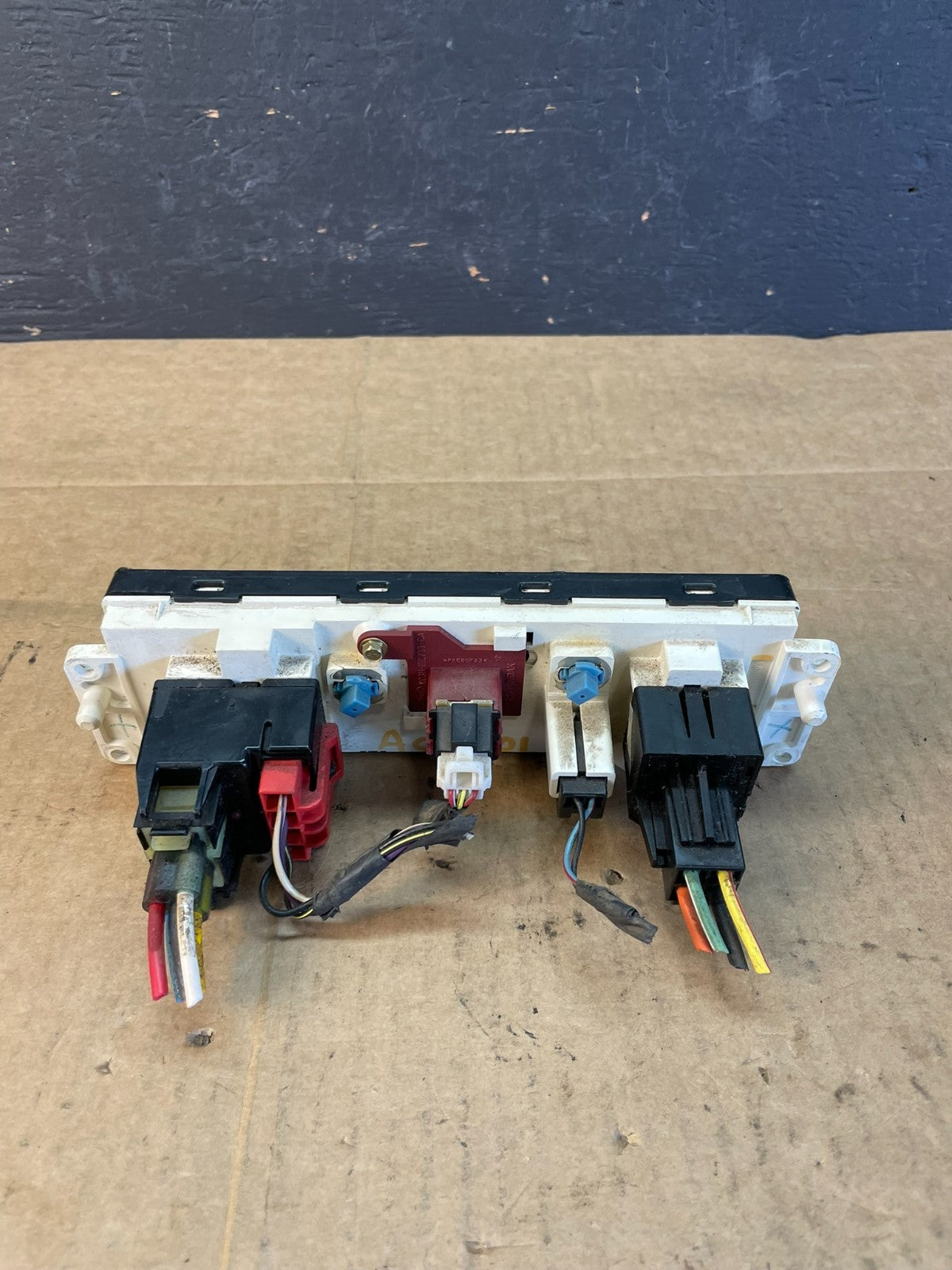 1999 to 2004 Ford F250 F350 Super Duty Heater A/C Climate Control ac5201 DG7