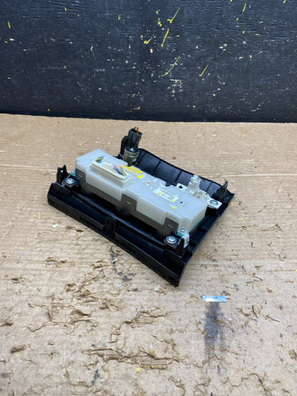 2011 to 2015 Nissan Rogue Heater Temperature AC Climate Control OEM x1230 DG3