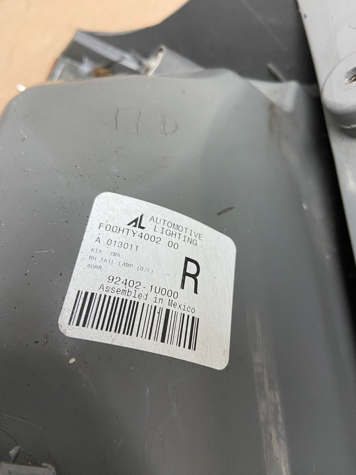 2010 2011 2012 Kia Sorento Right Passenger RH Side Tail Light Oem Z3780 DW6