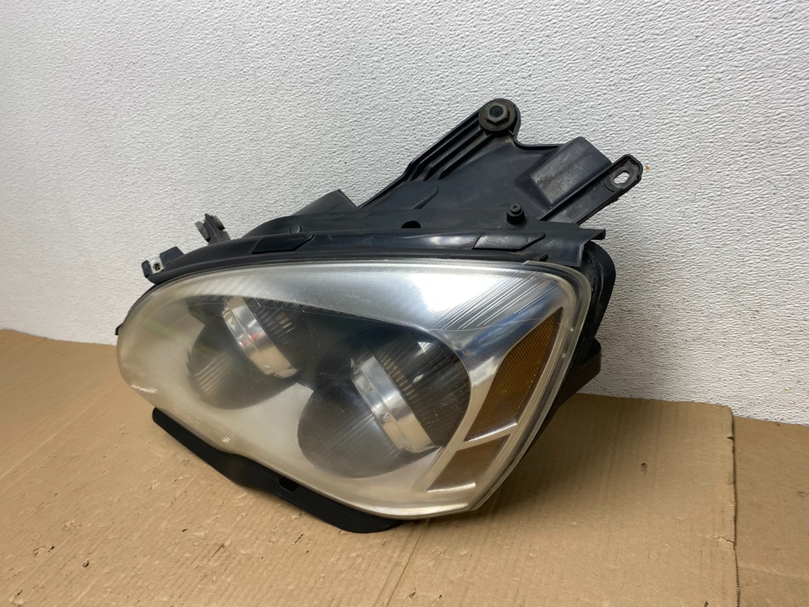 2007 to 2012 Gmc Acadia Halogen Headlight Left Driver LH Side AE9012 DW1