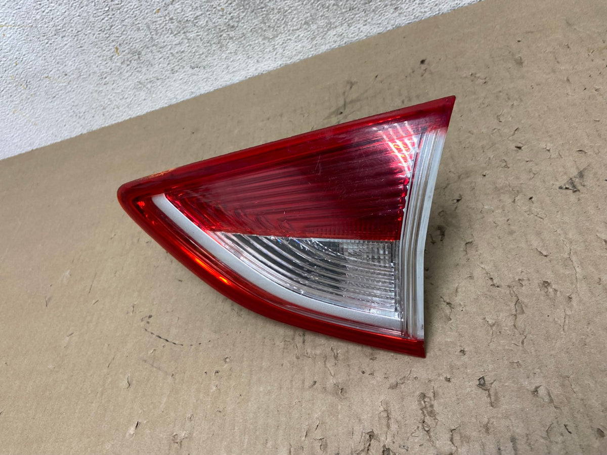 2013 to 2016 Ford Escape Right Passenger RH Side Inner Tail Light AI2362 LK1