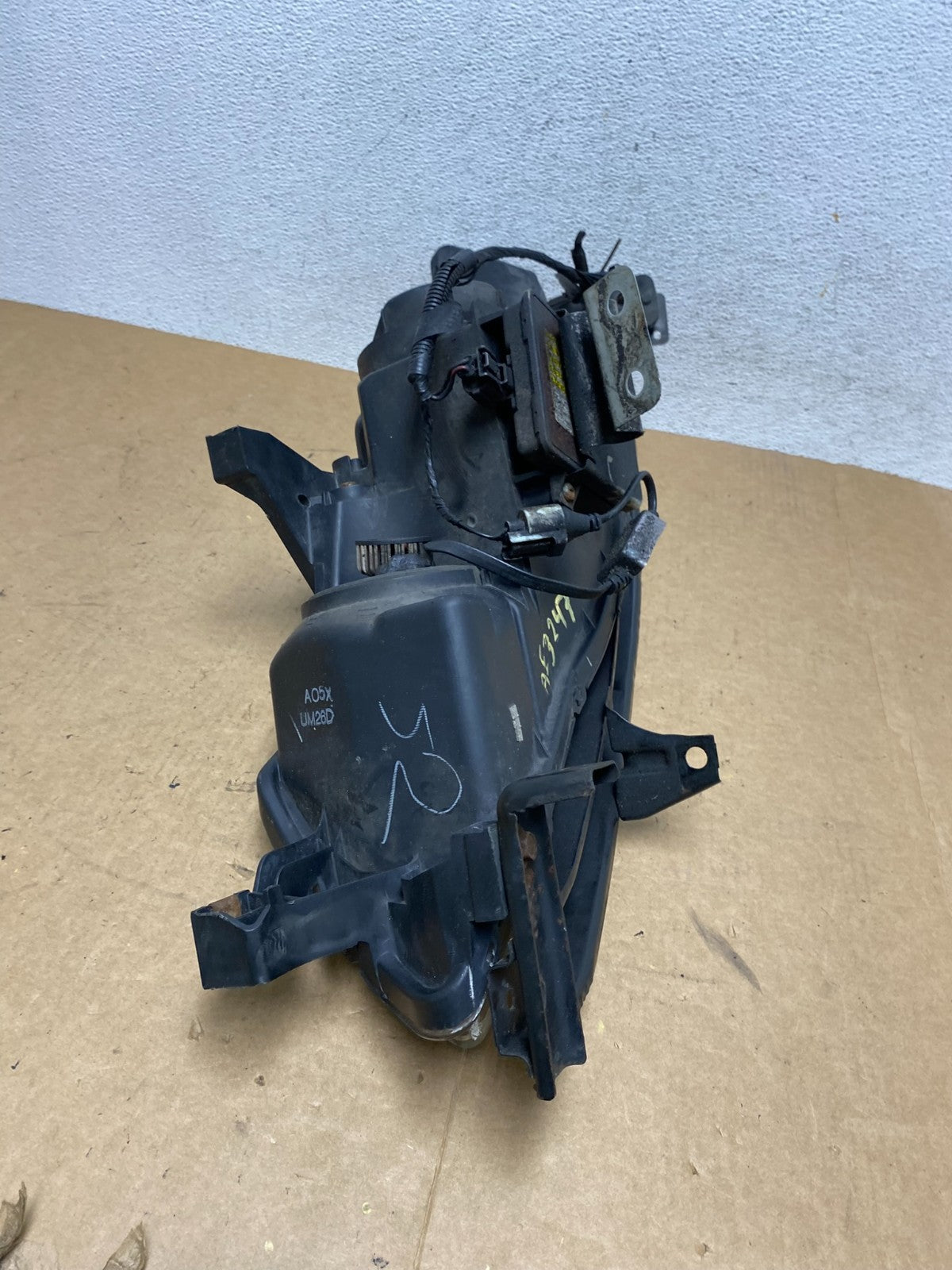 2004 2005 2006 Acura TL Headlight Right Passenger Side Xenon HID AE3247 DW9
