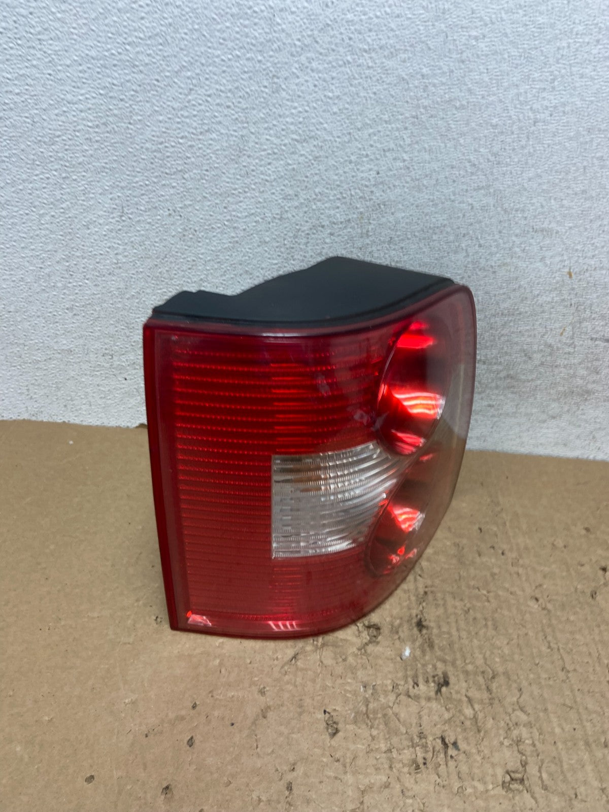 2000 to 2005 Volkswagen Passat B5 Wagon Left Driver Side Tail Light AF83572