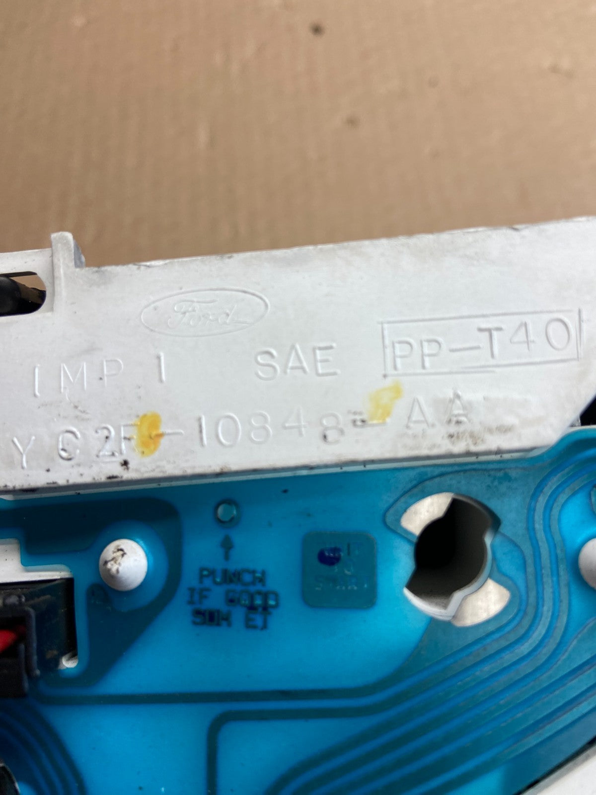 2001-2002 Ford Econoline E250 E350 Van Speedometer Instrument Cluster AF6135 DG6