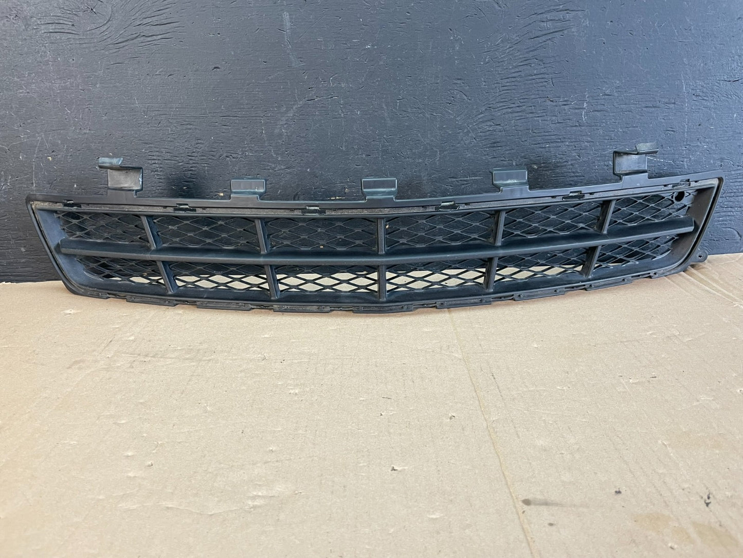 2010-2013 Buick Lacrosse Front Lower Grill Grille AD8413 DG0