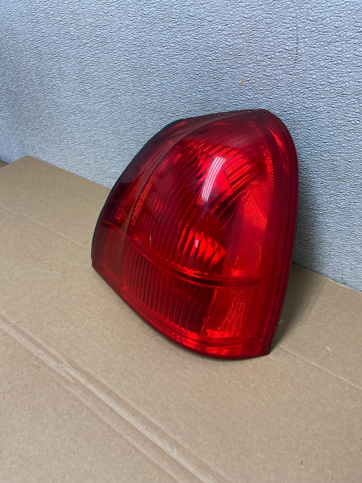 2003 to 2011 Lincoln Town Car Right Passenger Rh Tail Light AB3426 LK1
