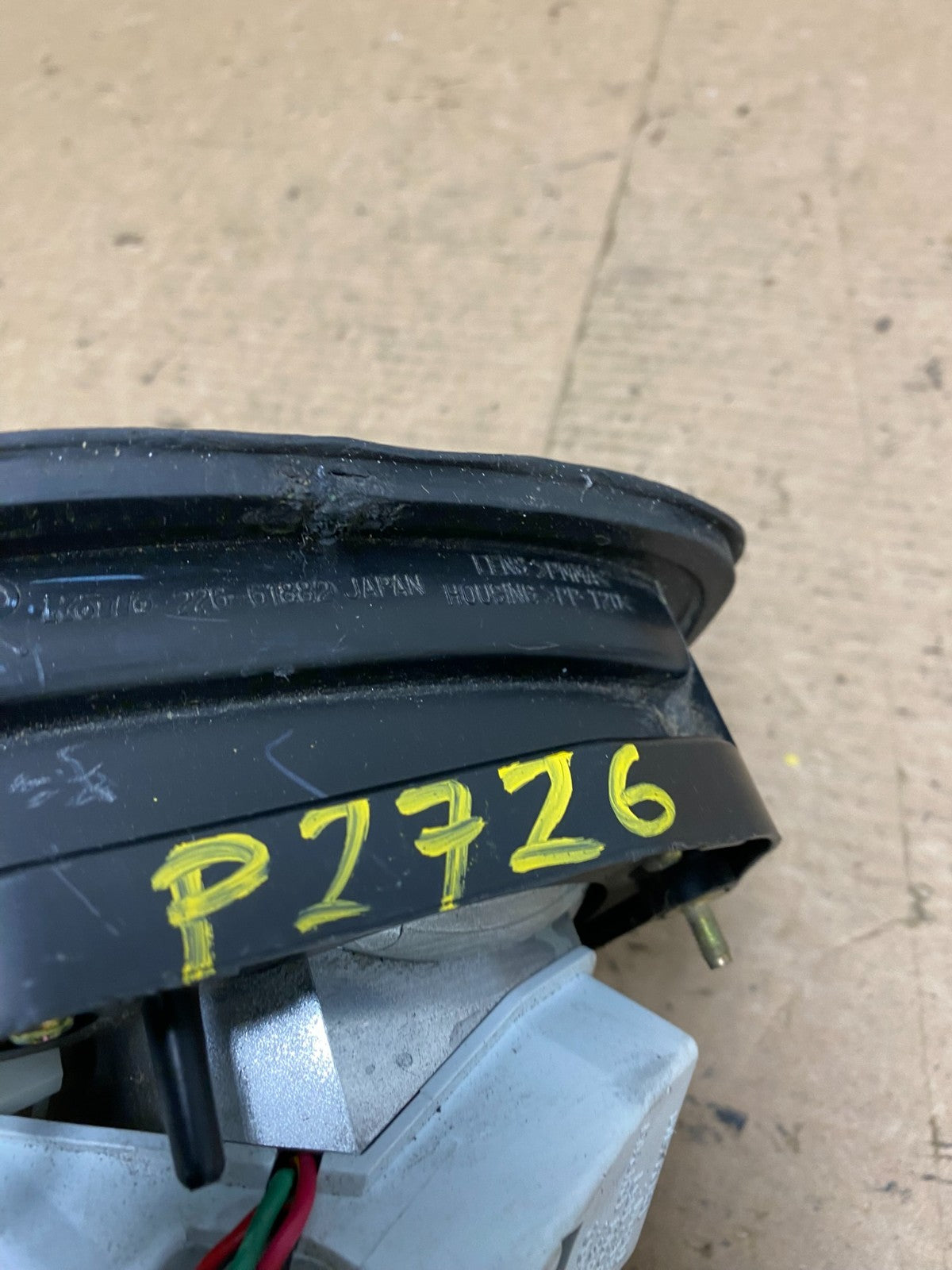 1999 2000 Mazda Millenia Right RH Side Inner Tail Light P2726 DG6