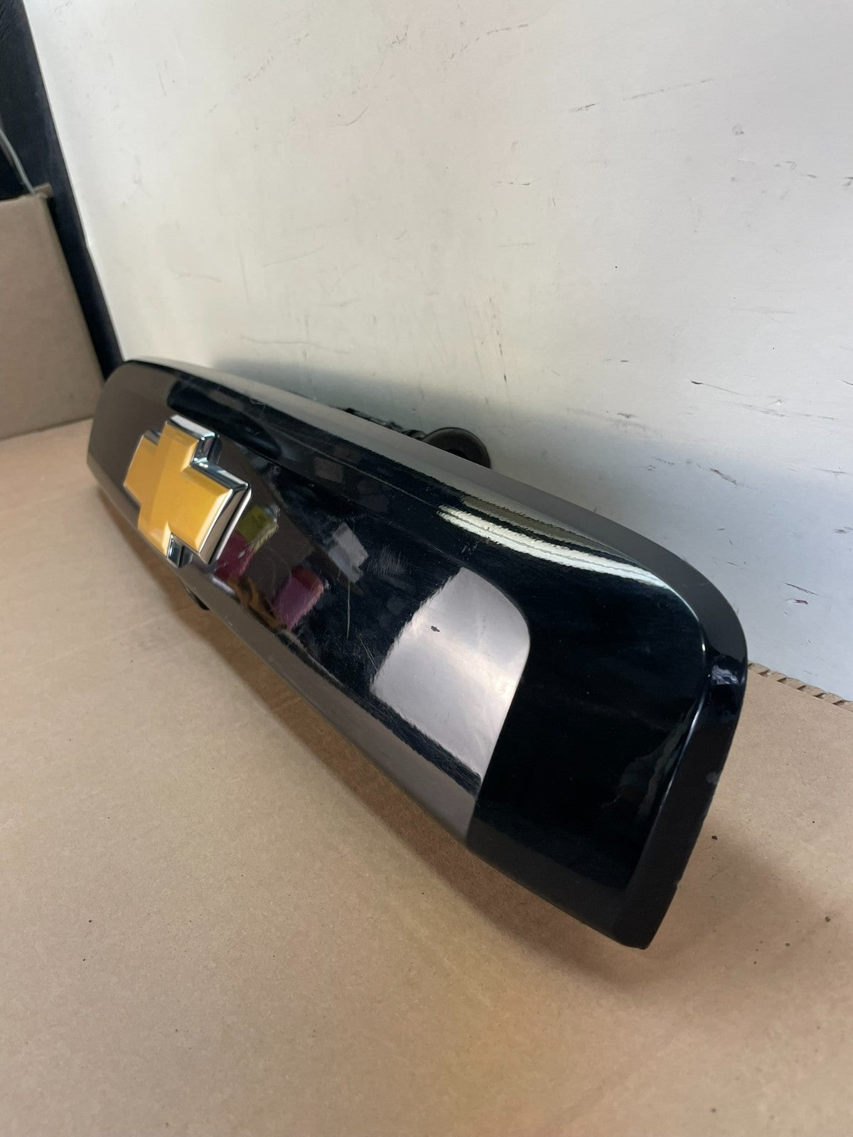 2007 to 2014 Suburban Tahoe Yukon License Plate Cover Trim W/ Camera ah6599 DG1