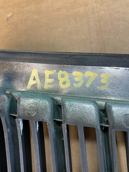 2002 to 2005 Hyundai XG350 Front Upper Grill Grille W/Emblem AE8373 DG5