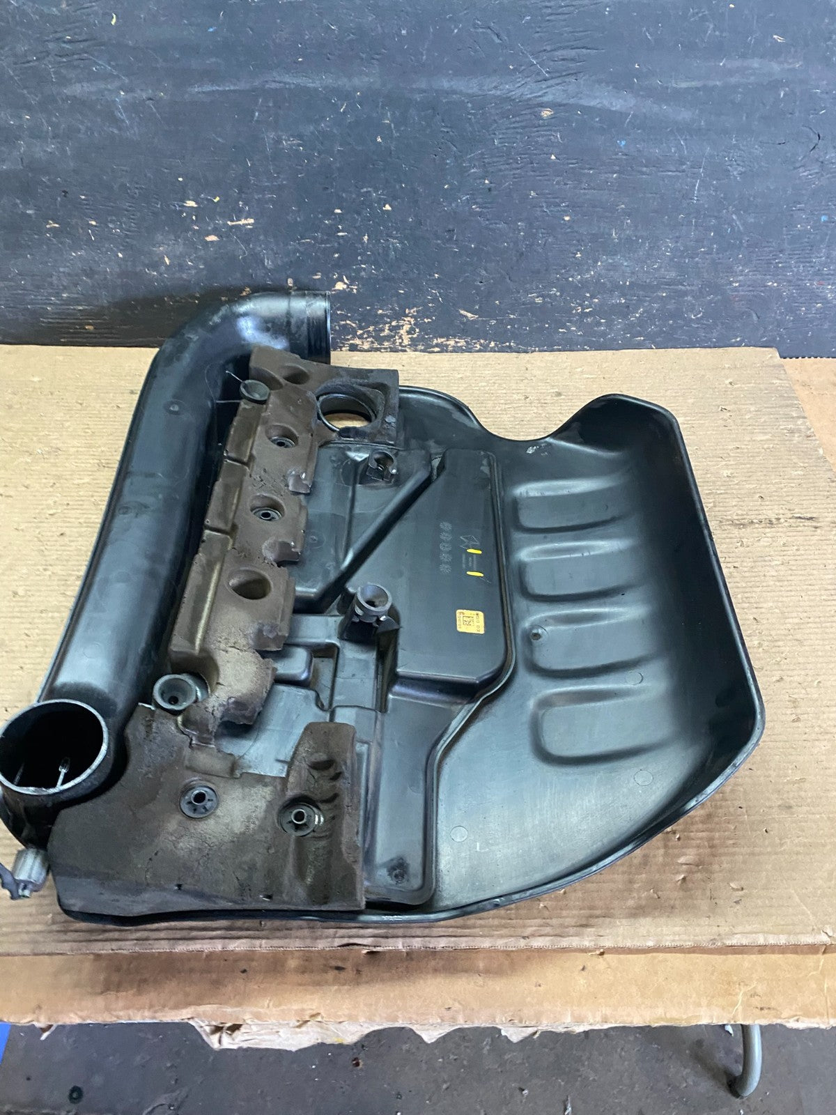 2013 to 2016 Dodge Dart 2.0L Engine Motor Cover Shield S3561 DG6