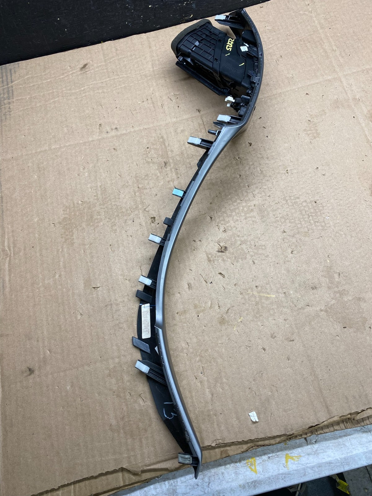 2014-2016 Hyundai Elantra Center Right Garnish Trim Bezel Air Vent z0125 DG4