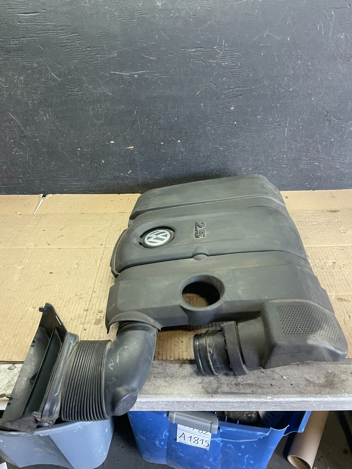 2011 to 2014 Volkswagen Jetta Beetle 2.5L Passat Engine Cover 07k129601G M27253