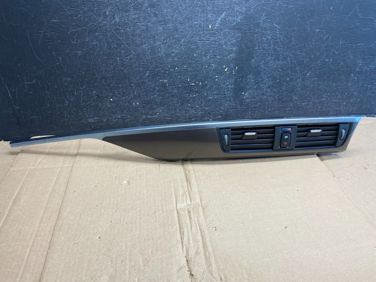 2012-2018 BMW F30 3 320i 328i Front Center Dash Air Vent Panel Trim OE AI6032 DG0