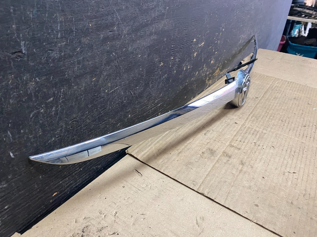 2011-2013 Bucik Regal Trunk Molding Trim Garnish Chrome Rear Tailgate v3400 DG2