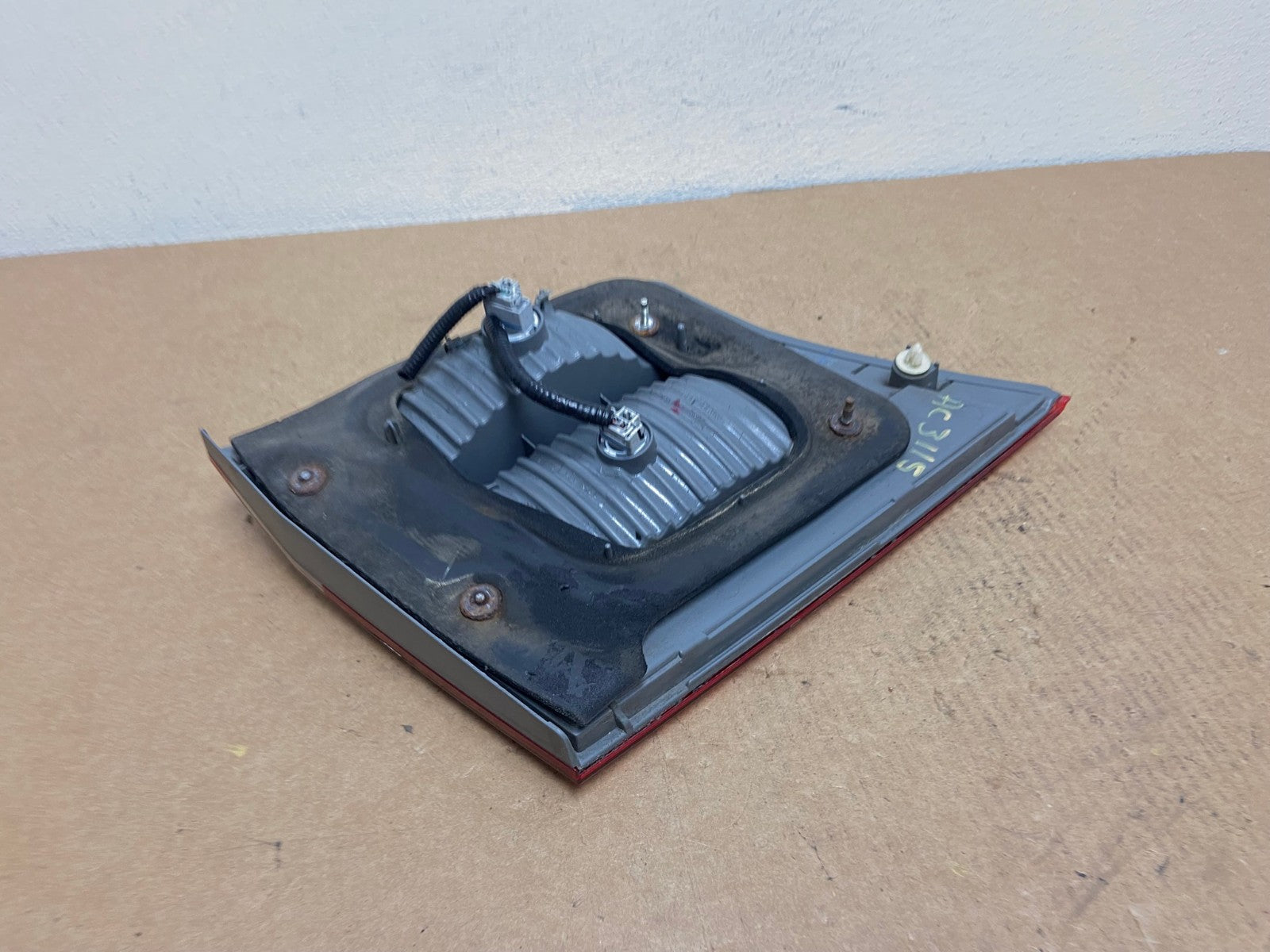 2005 2006 2007 Honda Odyssey Inner Right Passenger RH Tail Light AC3115 LK3