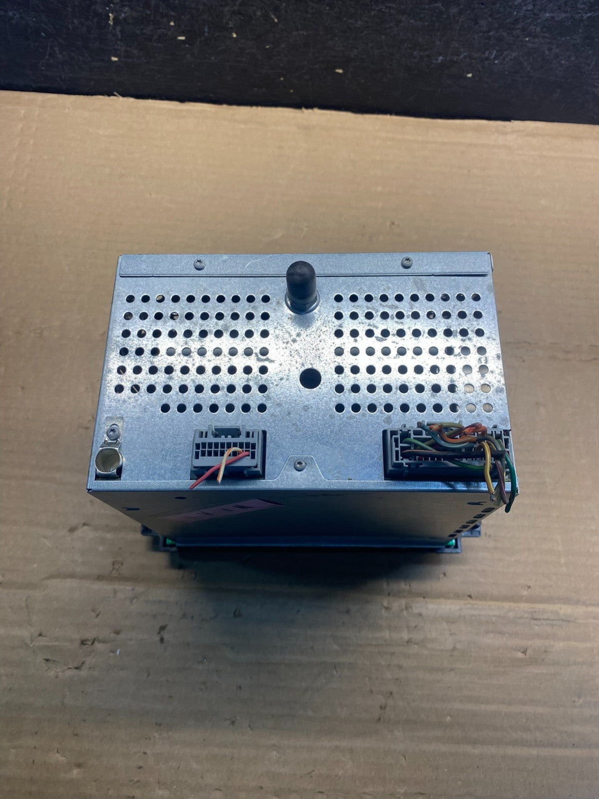 2004 to 2008 Ford F150 Mustang Radio Stereo Audio AM/FM AF3989 DW5