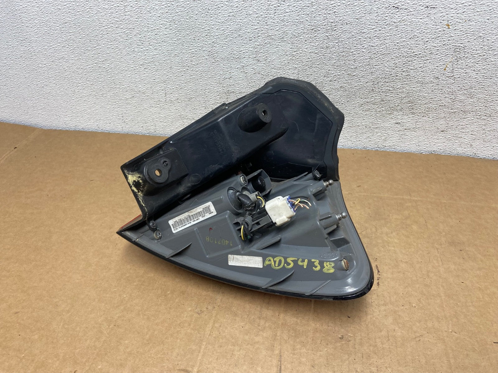 2014 to 2018 Jeep Cherokee Left Driver LH Side Tail Light AD5438 LK5