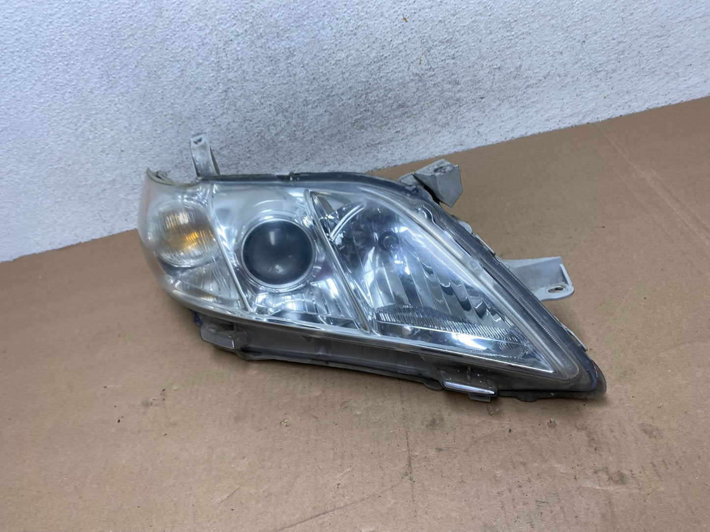 2007 - 2009 Toyota Camry Halogen Right Passenger Headlight AG4559 DW1