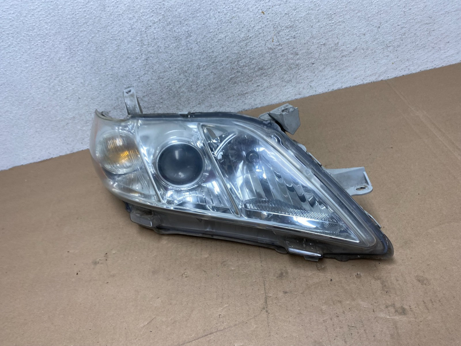 2007 - 2009 Toyota Camry Halogen Right Passenger Headlight AG4559 DW1