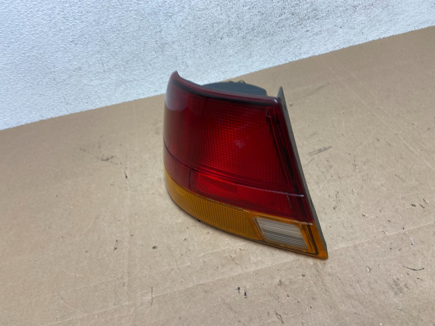 1997-1999 Saturn SL SL1 Sedan Left Driver Lh Side Tail Light ae5992 DG1