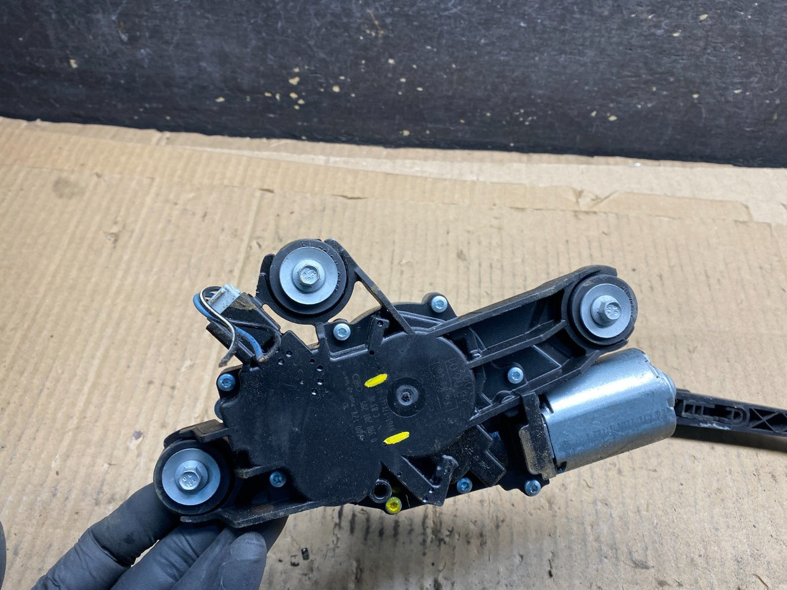 2012 to 2014 Ford Focus Rear Windshield Wiper Motor OEM BV61-17K441-AA y1368 dg6