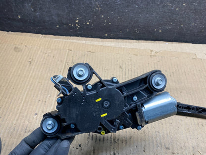 2012 to 2014 Ford Focus Rear Windshield Wiper Motor OEM BV61-17K441-AA y1368 dg6