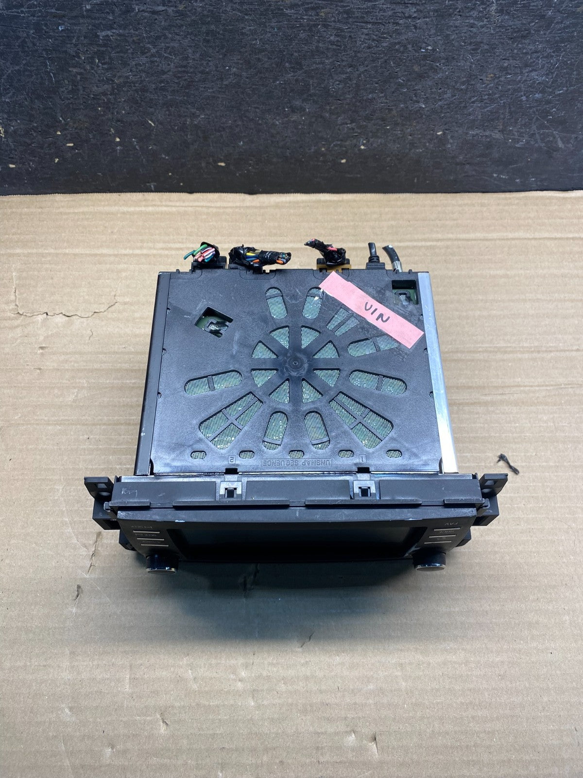 2013 2014 GMC Acadia Radio Display Screen AM/FM AUX AH9923 DW4