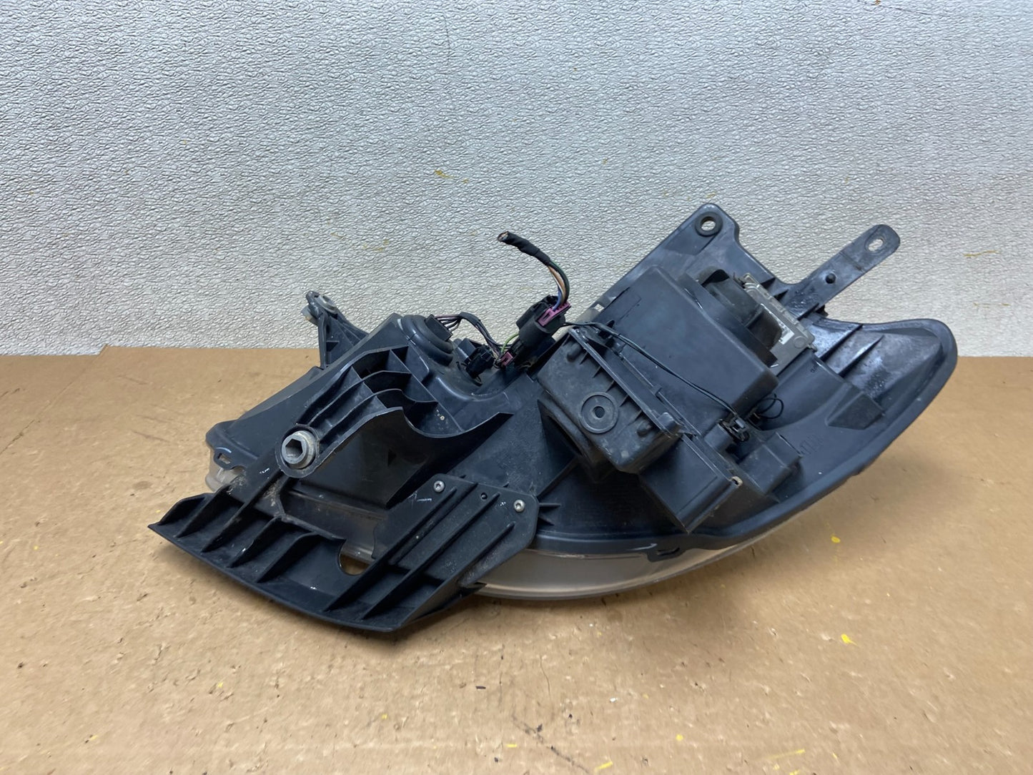 2008-2012 Buick Enclave Right Passenger Headlight Xenon Hid Two Ballast Z7996 DW8