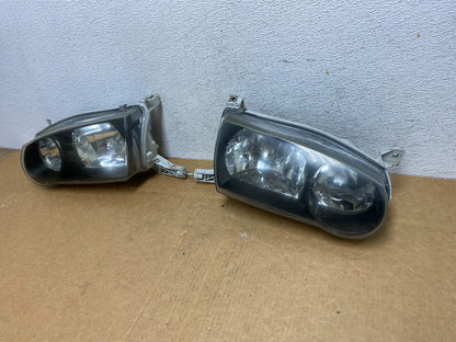 2001-2002 Toyota Corolla Left+Right Side Halogen Headlights AD4483 DW1