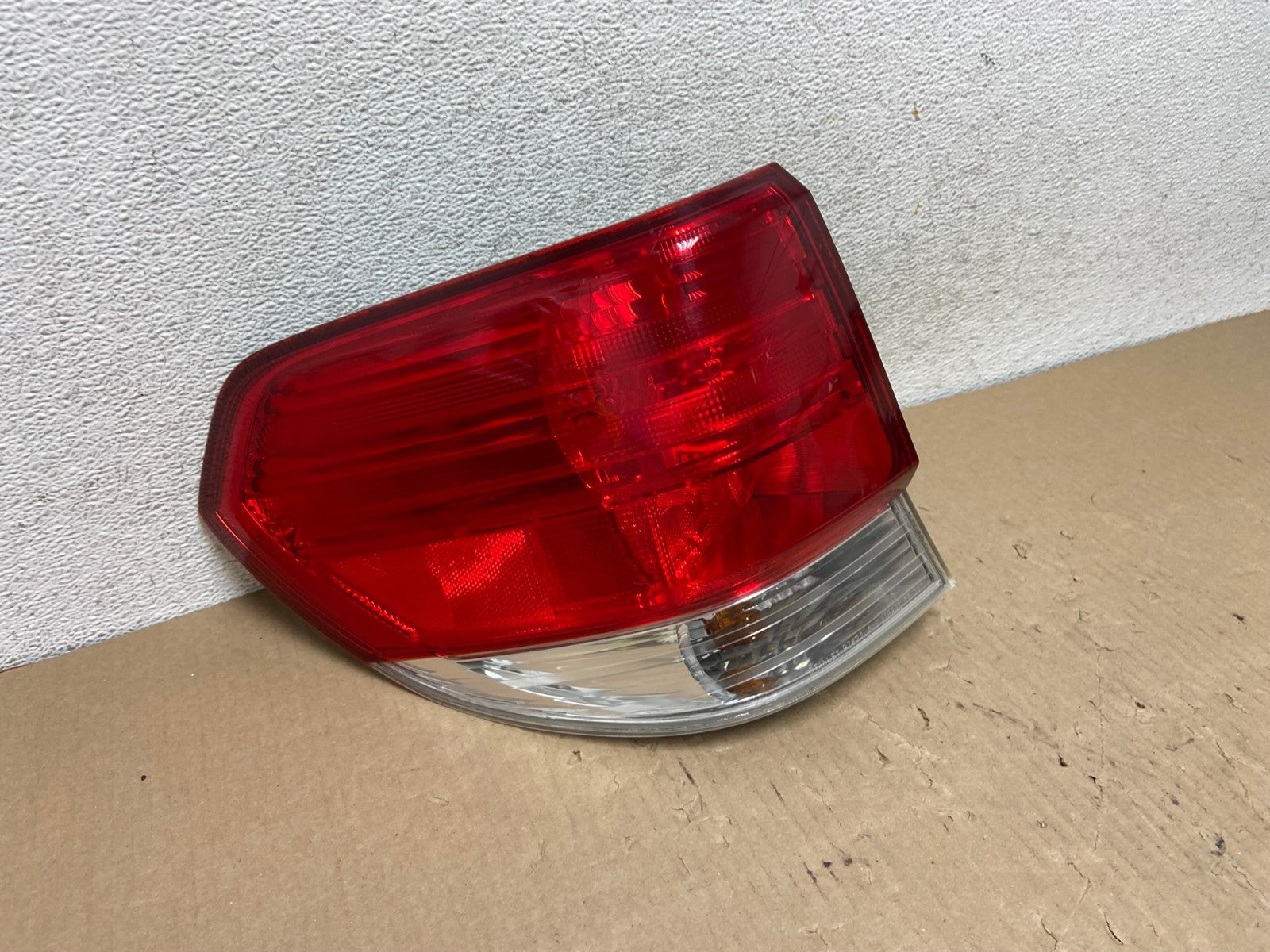2008 2009 2010 Honda Odyssey Left Driver LH Side Tail Light AG7999 LK2