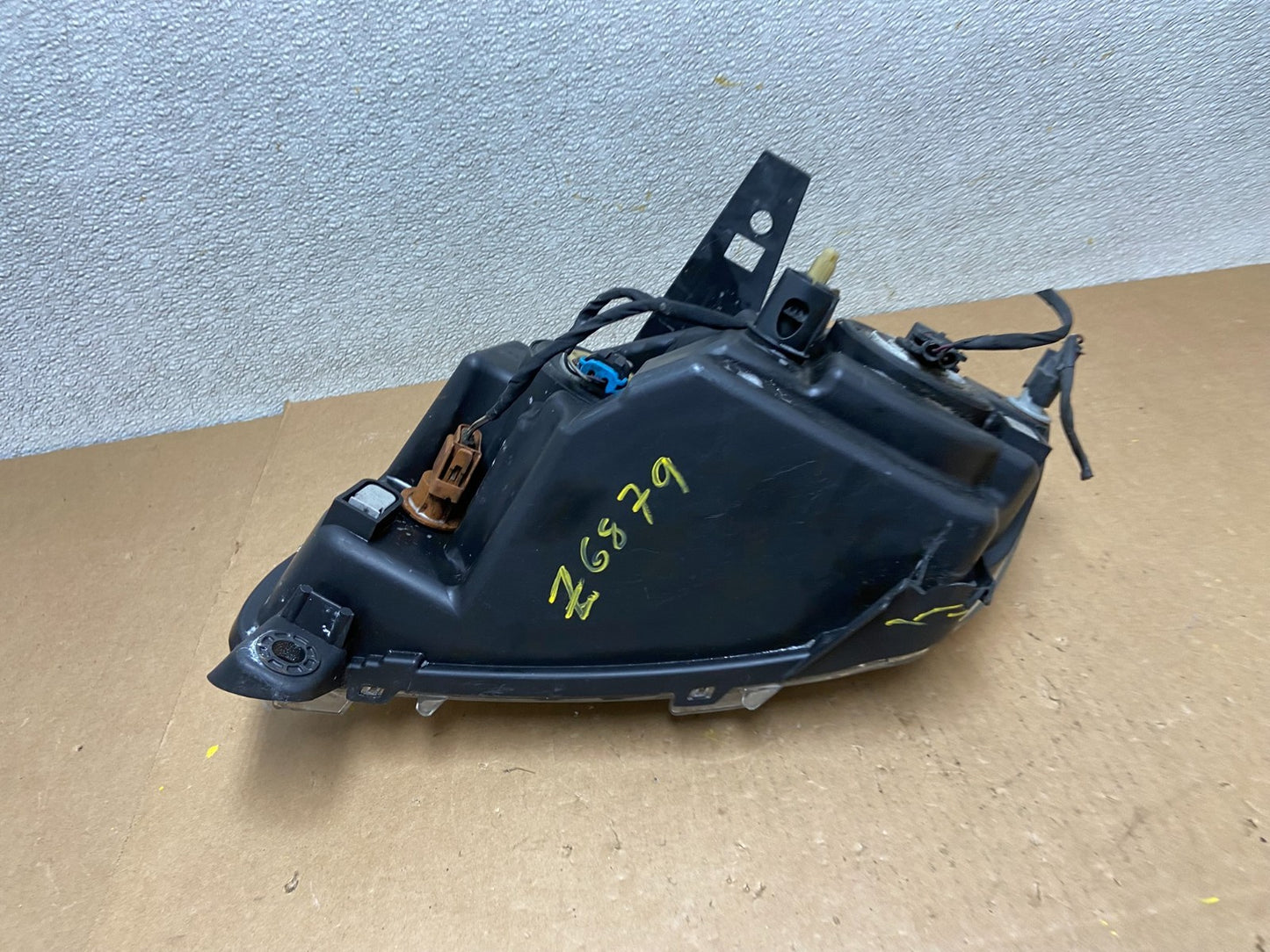 2011-2013 Jeep Grand Cherokee Right Passenger Halogen Headlight Z6879 DW6