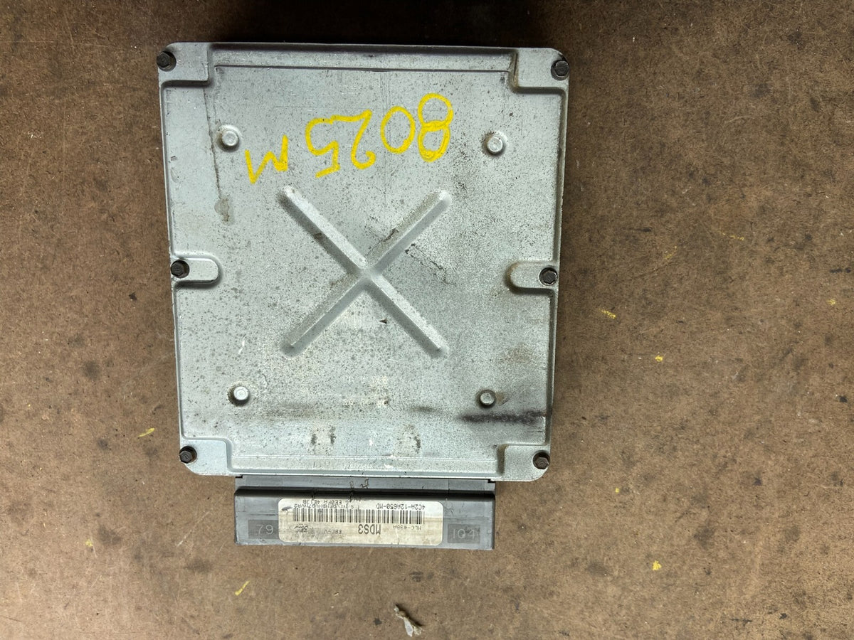 2004 Ford Van E250 4.6L Engine Control Module 4C2A-12A650-md M5244 DG0