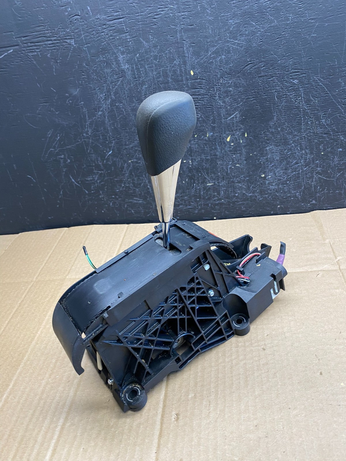 2006 to 2012 Toyota Rav4 Center Console Shifter Shift Gear Knob AC9306 DG2