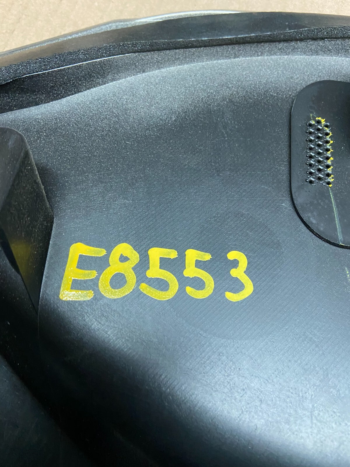 2013 to 2016 Ford Fusion Trunk Tail Gate Panel Molding License Trim OEM E8553 DG10