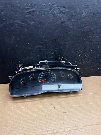 2001 - 2002 Ford Econoline E250 E350 Van Speedometer Instrument Cluster w1707 DG0