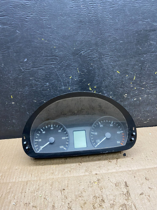 2007 to 2009 Mercedes Sprinter Instrument Speedometer Gauge Cluster v7748 DG0